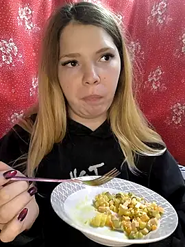 Zuli Kiska online show from November 26, 2025, 11:55 am