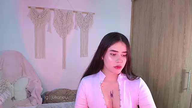 iriswest  online show from June 7, 2026, 2:05 am
