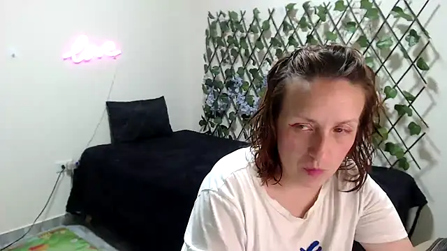Snapshot of kittykalor09 chatting on May 26, 2026, 1:12 am kittykalor09 online show from May 26, 2026, 1:12 am