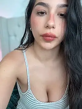 LoveLillyy online show from March 4, 2025, 9:22 pm