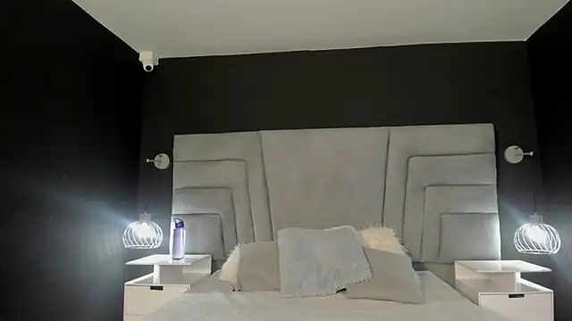 danaythamara1 online show from February 25, 2025, 8:51 pm