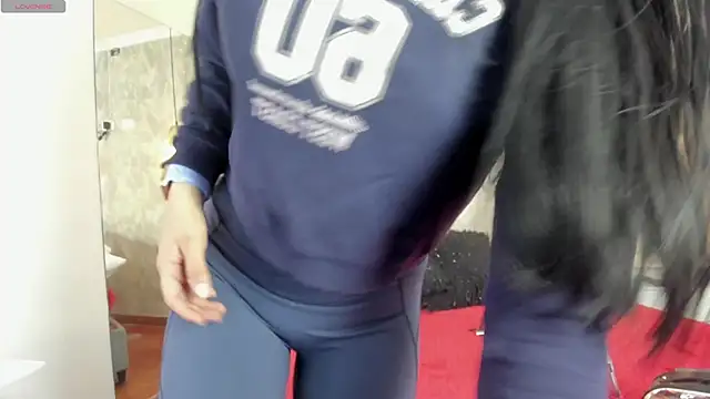 danaythamara1 online show from September 15, 2025, 8:09 pm