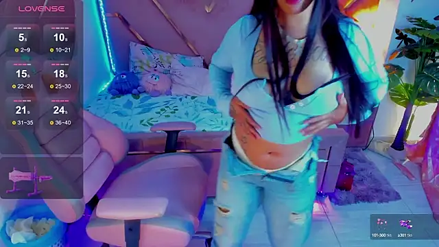 natalia-888 online show from September 29, 2025, 1:22 am