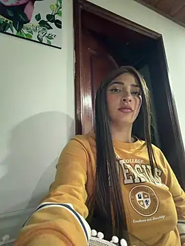 natalia-888 online show from May 13, 2026, 11:22 pm