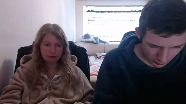 PeterAndJen online show from February 21, 2025, 9:45 am
