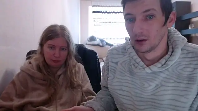 PeterAndJen online show from February 25, 2025, 8:51 pm