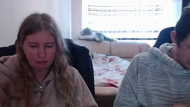 PeterAndJen online show from February 26, 2025, 1:52 pm