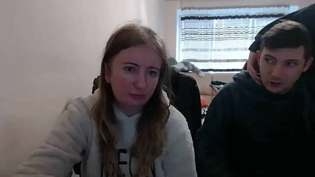 PeterAndJen online show from November 10, 2025, 8:13 am