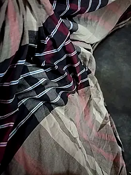 Lover choice online show from October 14, 2025, 4:52 pm