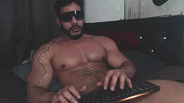 Artemis Kazttman online show from December 6, 2024, 1:33 pm