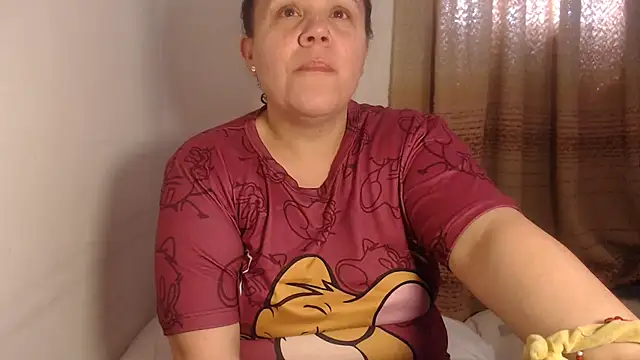 agathamiller01 online show from February 20, 2026, 4:29 pm