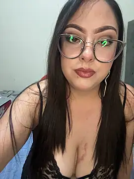 MileyGia online show from April 11, 2026, 2:27 am