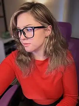 Snapshot of JennKenobi chatting on December 4, 2024, 3:54 pm JennKenobi online show from December 4, 2024, 3:54 pm