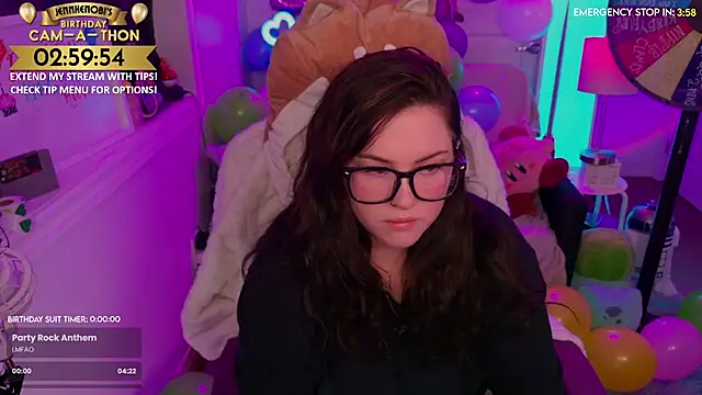 Snapshot of JennKenobi chatting on September 19, 2025, 2:07 pm JennKenobi online show from September 19, 2025, 2:07 pm