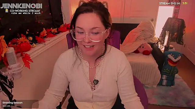 Snapshot of JennKenobi chatting on September 29, 2025, 2:44 pm JennKenobi online show from September 29, 2025, 2:44 pm