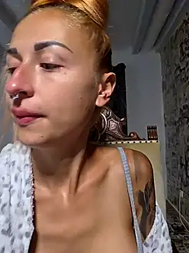 Snapshot of kylie_blck chatting on October 1, 2025, 3:56 am kylie blck online show from October 1, 2025, 3:56 am