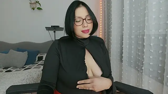 diosa cadenas online show from February 28, 2026, 7:37 pm