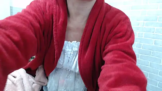 Snapshot of sweet_luana chatting on May 30, 2026, 3:47 am sweet luana online show from May 30, 2026, 3:47 am