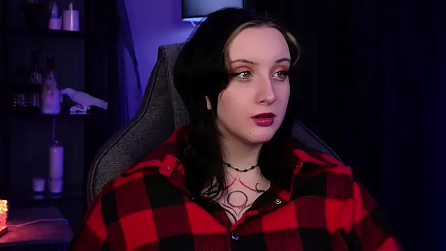 AsheLucker online show from February 6, 2026, 7:17 pm