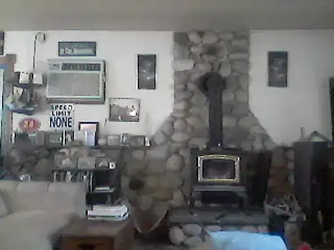 Snapshot of CROSSCOUNTRY1 chatting on December 5, 2024, 7:17 pm CROSSCOUNTRY1 online show from December 5, 2024, 7:17 pm