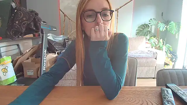 Snapshot of short_sweetpea chatting on October 4, 2025, 2:37 pm short sweetpea online show from October 4, 2025, 2:37 pm