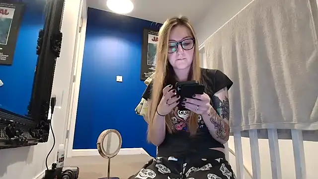 Snapshot of short_sweetpea chatting on October 12, 2025, 8:46 am short sweetpea online show from October 12, 2025, 8:46 am