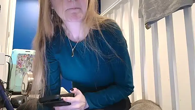 Snapshot of short_sweetpea chatting on October 19, 2025, 10:38 am short sweetpea online show from October 19, 2025, 10:38 am