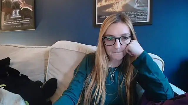 Snapshot of short_sweetpea chatting on October 21, 2025, 4:30 pm short sweetpea online show from October 21, 2025, 4:30 pm