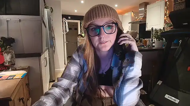 Snapshot of short_sweetpea chatting on October 22, 2025, 7:02 pm short sweetpea online show from October 22, 2025, 7:02 pm