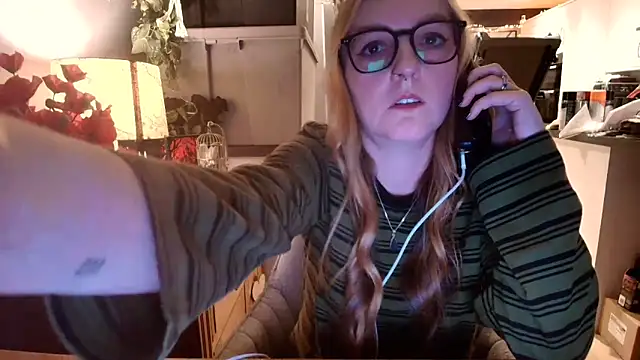 Snapshot of short_sweetpea chatting on October 29, 2025, 6:09 pm short sweetpea online show from October 29, 2025, 6:09 pm