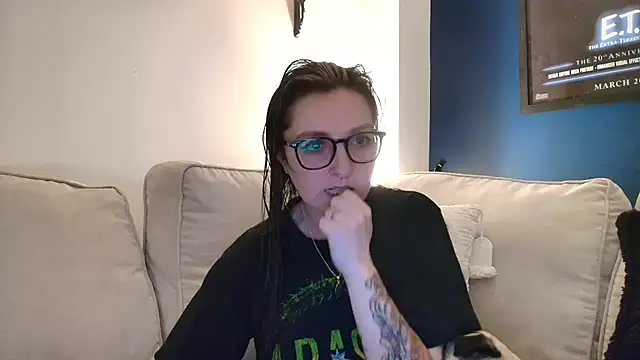 Snapshot of short_sweetpea chatting on November 4, 2025, 6:40 pm short sweetpea online show from November 4, 2025, 6:40 pm