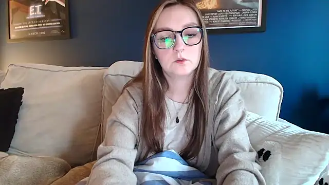 Snapshot of short_sweetpea chatting on November 18, 2025, 3:16 pm short sweetpea online show from November 18, 2025, 3:16 pm