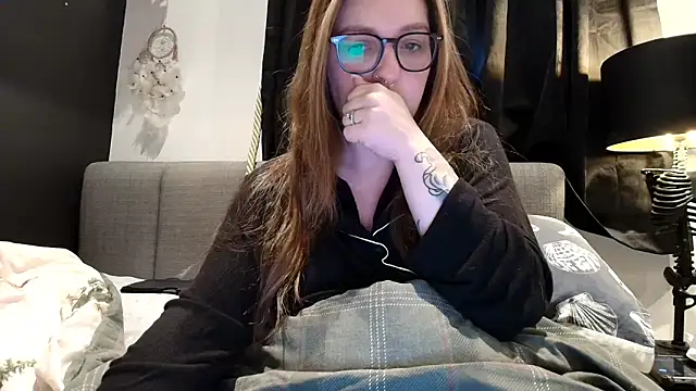 short sweetpea online show from March 23, 2026, 6:50 am