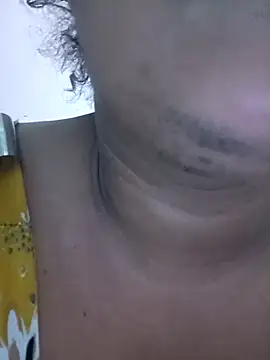 Hilarybunnyy online show from January 17, 2026, 3:28 pm