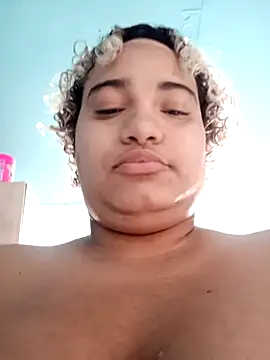 Hilarybunnyy online show from February 2, 2026, 7:23 pm