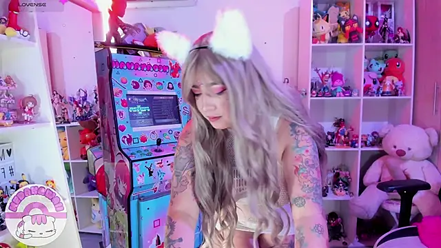 meda kawaii  online show from February 5, 2025, 1:00 pm