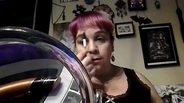 Snapshot of GothyBaby chatting on June 18, 2026, 8:13 pm GothyBaby online show from June 18, 2026, 8:13 pm