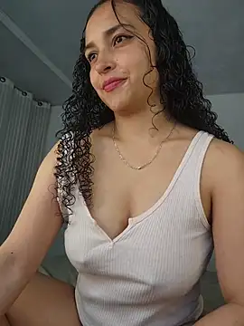 Snapshot of Lucy_Marin chatting on May 25, 2026, 3:40 pm Lucy Marin online show from May 25, 2026, 3:40 pm