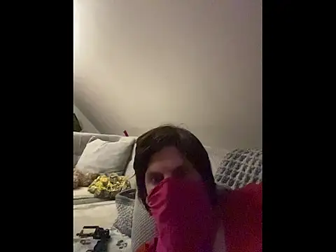 Snapshot of petuletra chatting on November 19, 2025, 11:49 pm petuletra online show from November 19, 2025, 11:49 pm