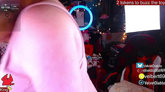 VelvetDiablo online show from February 19, 2025, 12:35 am