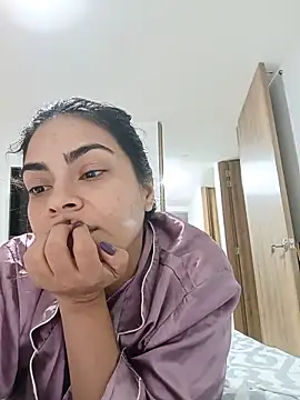 Ivanna2 online show from May 15, 2026, 11:01 pm