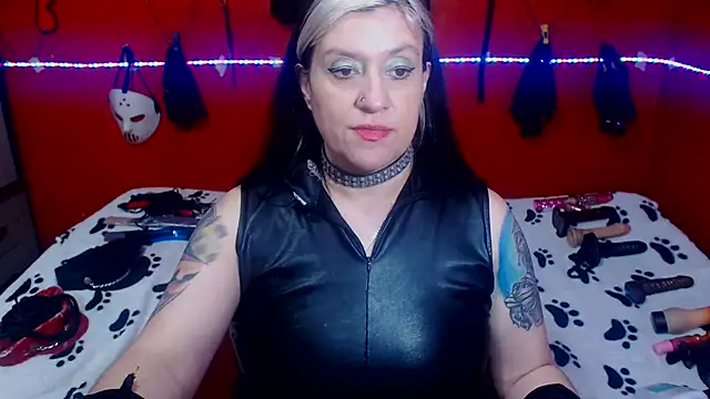 Snapshot of MATURE_Randy chatting on November 8, 2025, 4:29 pm MATURE Randy online show from November 8, 2025, 4:29 pm