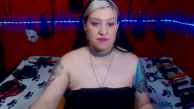 Snapshot of MATURE_Randy chatting on November 28, 2025, 11:51 pm MATURE Randy online show from November 28, 2025, 11:51 pm