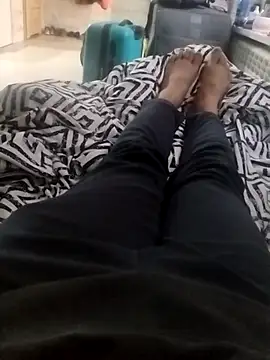 Snapshot of Lukeeboyasia chatting on September 14, 2025, 5:50 am Lukeeboyasia online show from September 14, 2025, 5:50 am