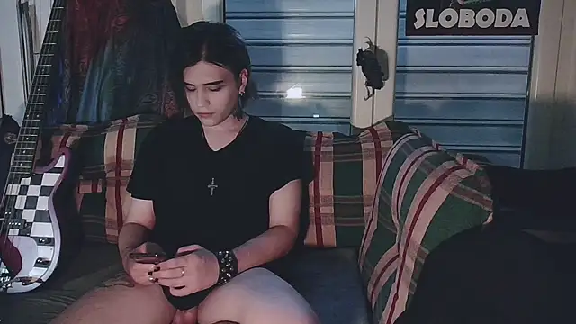 sademobeer online show from September 23, 2025, 5:32 am