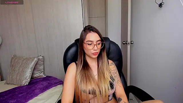 Snapshot of StacyConner chatting on October 21, 2025, 7:47 pm StacyConner online show from October 21, 2025, 7:47 pm