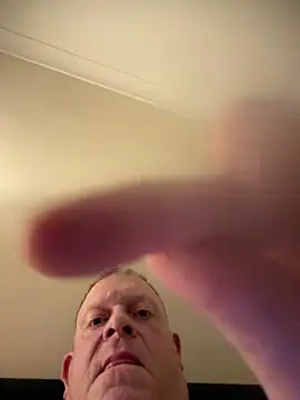 Dannyboy1430 online show from December 22, 2025, 10:07 pm