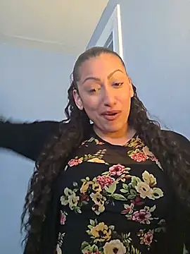 Snapshot of Nikkierosee chatting on May 28, 2026, 9:56 pm Nikkierosee online show from May 28, 2026, 9:56 pm