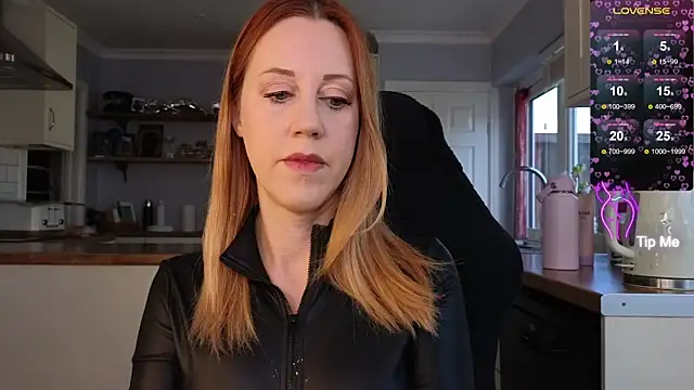 stripmequick online show from September 25, 2025, 9:24 am