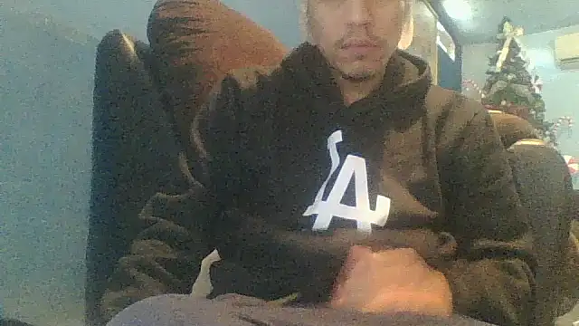 AlexAlejandro13 online show from December 18, 2025, 4:02 pm